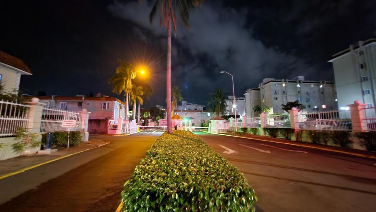 Oaklands Oasis Apartment คิงส์ตัน ภายนอก รูปภาพ